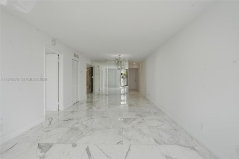 Copropriété à vendre à Miami Beach, Floride: 2 chambres, 85.56 m2 № 2044256 - photo 5