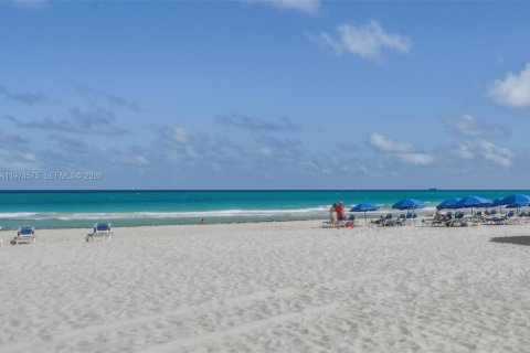 Copropriété à vendre à Miami Beach, Floride: 2 chambres, 85.56 m2 № 2044256 - photo 23