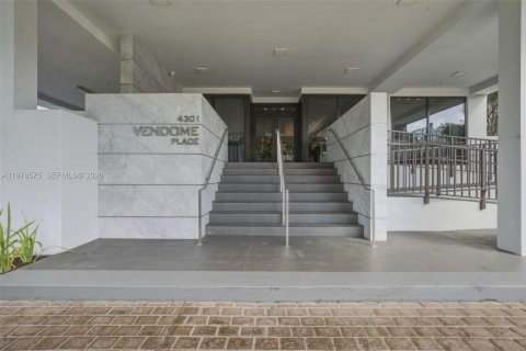 Copropriété à vendre à Miami Beach, Floride: 2 chambres, 85.56 m2 № 2044256 - photo 24