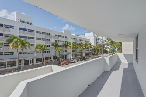 Copropriété à vendre à Miami Beach, Floride: 2 chambres, 85.56 m2 № 2044256 - photo 19