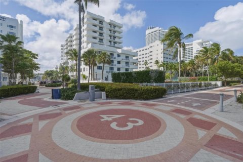 Copropriété à vendre à Miami Beach, Floride: 2 chambres, 85.56 m2 № 2044256 - photo 22