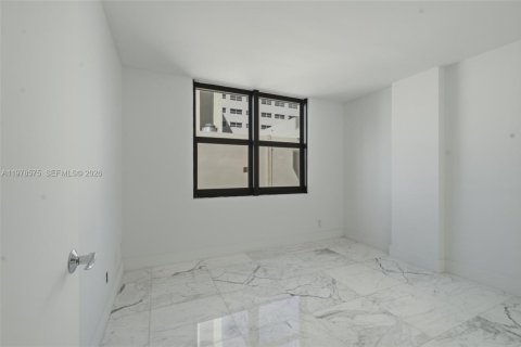 Copropriété à vendre à Miami Beach, Floride: 2 chambres, 85.56 m2 № 2044256 - photo 14