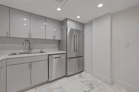 Copropriété à vendre à Miami Beach, Floride: 2 chambres, 85.56 m2 № 2044256 - photo 8