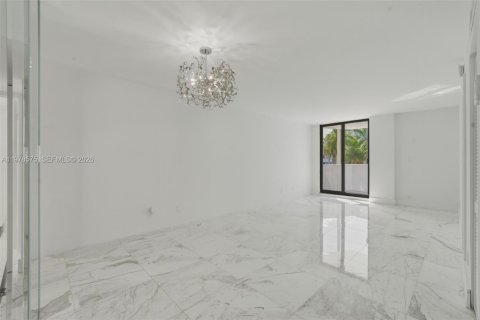 Copropriété à vendre à Miami Beach, Floride: 2 chambres, 85.56 m2 № 2044256 - photo 4