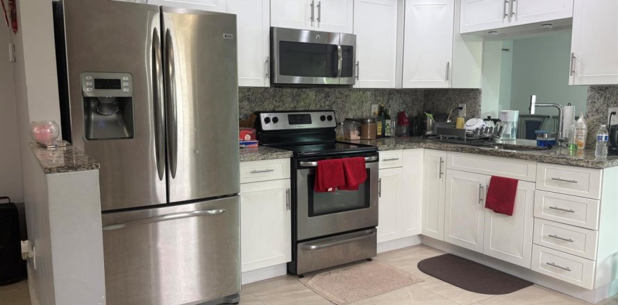 Villa ou maison à Sunrise, Floride 2 chambres, 105.17 m2 № 2385351
