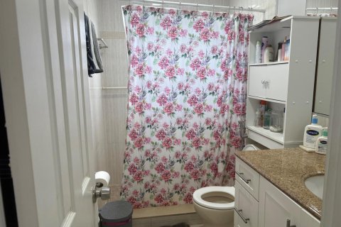 Villa ou maison à louer à Sunrise, Floride: 2 chambres, 105.17 m2 № 2385351 - photo 8
