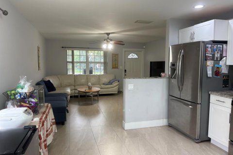 Villa ou maison à louer à Sunrise, Floride: 2 chambres, 105.17 m2 № 2385351 - photo 11