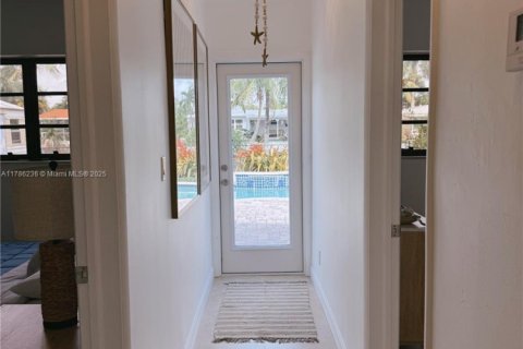 House in Hollywood, Florida 3 bedrooms № 1700328 - photo 14