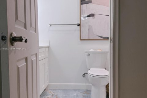 House in Hollywood, Florida 3 bedrooms № 1700328 - photo 12