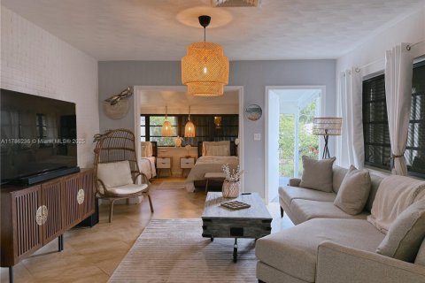 House in Hollywood, Florida 3 bedrooms № 1700328 - photo 4