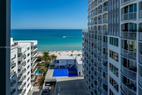 Copropriété à louer à Miami Beach, Floride: 3 chambres, 154.22 m2 № 2027753 - photo 30