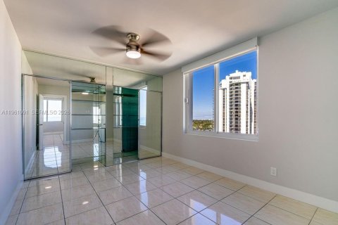 Copropriété à louer à Miami Beach, Floride: 3 chambres, 154.22 m2 № 2027753 - photo 17