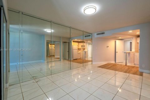 Copropriété à louer à Miami Beach, Floride: 3 chambres, 154.22 m2 № 2027753 - photo 22