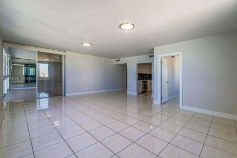 Copropriété à louer à Miami Beach, Floride: 3 chambres, 154.22 m2 № 2027753 - photo 6
