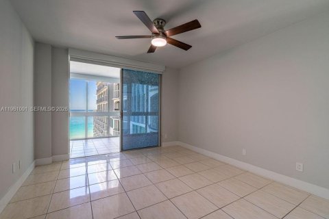 Copropriété à louer à Miami Beach, Floride: 3 chambres, 154.22 m2 № 2027753 - photo 16