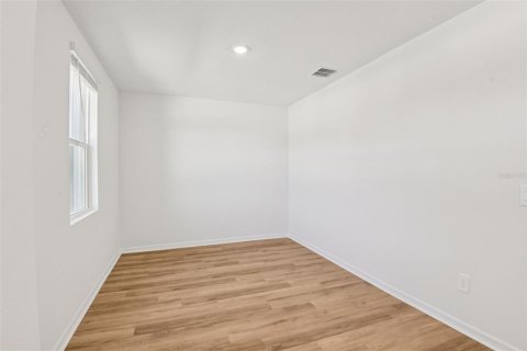 Casa en venta en Dade City, Florida, 4 dormitorios, 232.53 m2 № 2227995 - foto 14