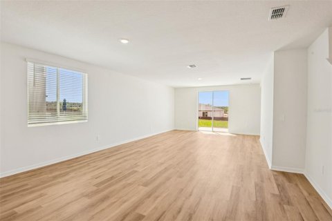 Casa en venta en Dade City, Florida, 4 dormitorios, 232.53 m2 № 2227995 - foto 5