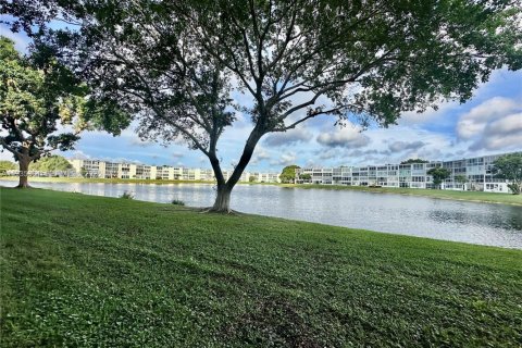Condo in Deerfield Beach, Florida, 1 bedroom  № 1993554 - photo 18