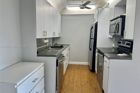 Condo in Deerfield Beach, Florida, 1 bedroom  № 1993554 - photo 7