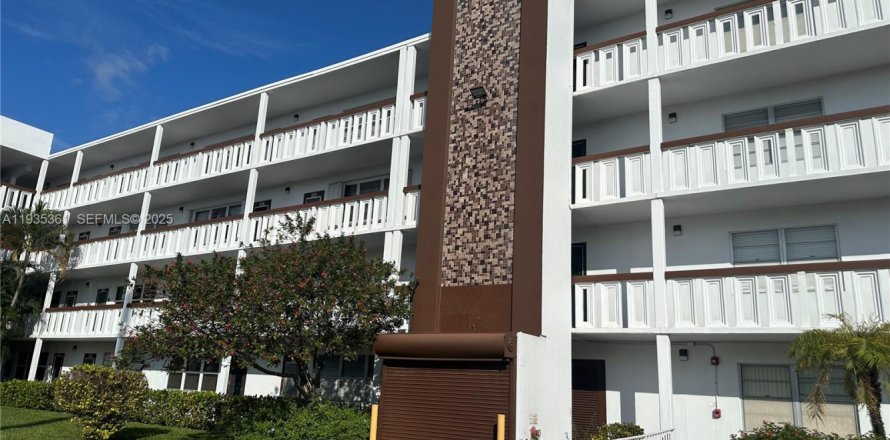 Condo in Deerfield Beach, Florida, 1 bedroom  № 1993554