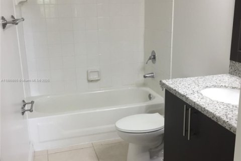 Appartement à louer à North Lauderdale, Floride: 2 chambres, 100.43 m2 № 1939186 - photo 16