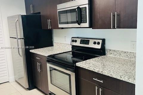 Appartement à louer à North Lauderdale, Floride: 2 chambres, 100.43 m2 № 1939186 - photo 13