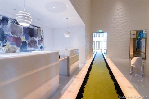 Condo in Miami, Florida, 2 bedrooms  № 1871305 - photo 29