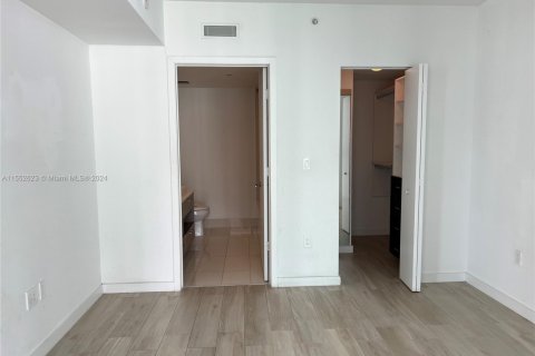 Condo in Miami, Florida, 2 bedrooms  № 1871305 - photo 10