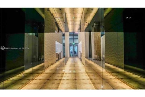 Condo in Miami, Florida, 2 bedrooms  № 1871305 - photo 16