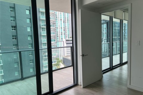 Condo in Miami, Florida, 2 bedrooms  № 1871305 - photo 12
