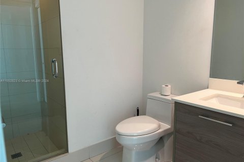 Condo in Miami, Florida, 2 bedrooms  № 1871305 - photo 6