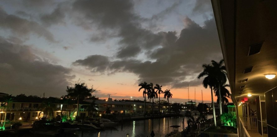 Condominio en Fort Lauderdale, Florida, 2 dormitorios  № 1041005