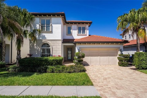 House in Orlando, Florida 4 bedrooms, 269.97 sq.m. № 1612533 - photo 1