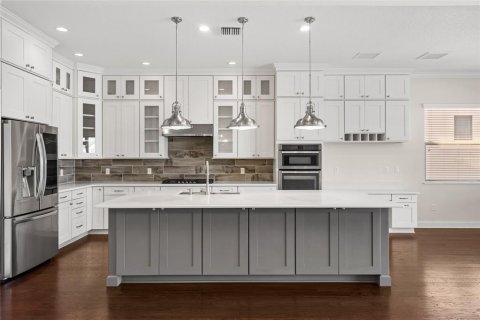 House in Orlando, Florida 4 bedrooms, 269.97 sq.m. № 1612533 - photo 13