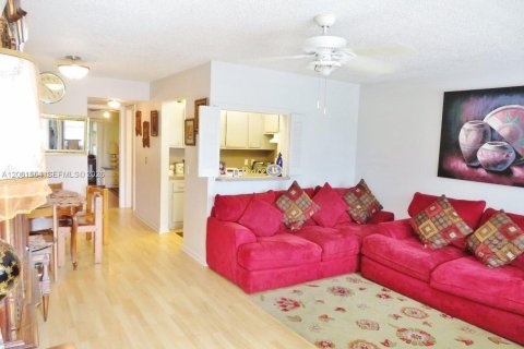Copropriété à louer à West Palm Beach, Floride: 1 chambre, 57.13 m2 № 2193270 - photo 2