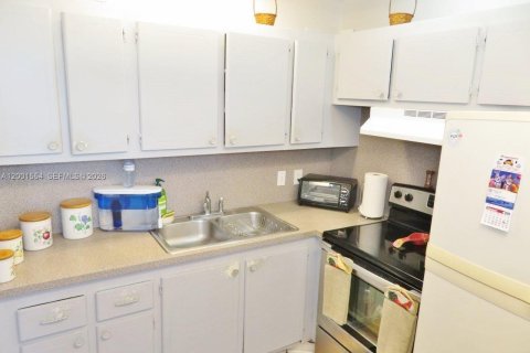 Copropriété à louer à West Palm Beach, Floride: 1 chambre, 57.13 m2 № 2193270 - photo 7