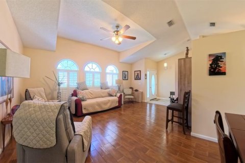 House in Ocala, Florida 2 bedrooms, 147.44 sq.m. № 2347717 - photo 8