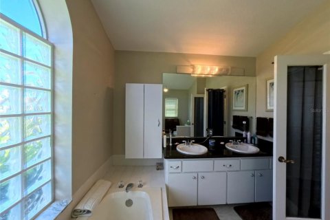 House in Ocala, Florida 2 bedrooms, 147.44 sq.m. № 2347717 - photo 18