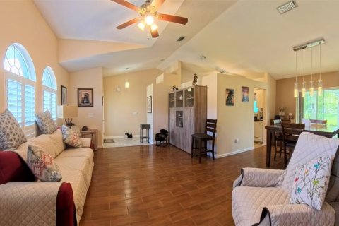 House in Ocala, Florida 2 bedrooms, 147.44 sq.m. № 2347717 - photo 6