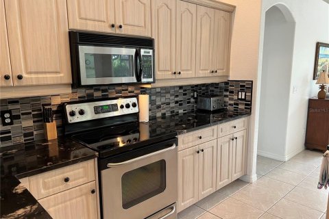 House in Rotonda, Florida 3 bedrooms, 168.62 sq.m. № 1139660 - photo 20