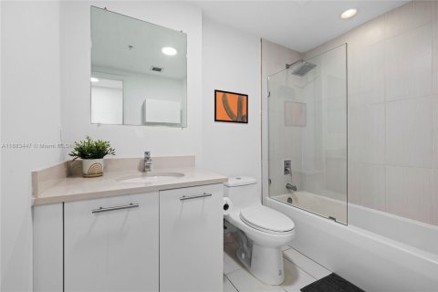 Copropriété à louer à Miami, Floride: 2 chambres, 103.21 m2 № 2018317 - photo 10