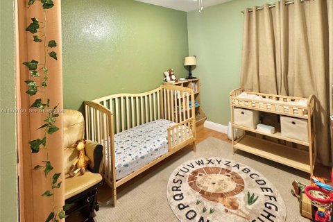 House in North Lauderdale, Florida 4 bedrooms, 128.11 sq.m. № 2058315 - photo 8