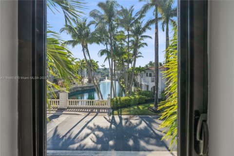 Villa ou maison à vendre à Aventura, Floride: 4 chambres, 219.34 m2 № 1845849 - photo 23