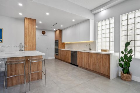 Villa ou maison à vendre à Aventura, Floride: 4 chambres, 219.34 m2 № 1845849 - photo 6