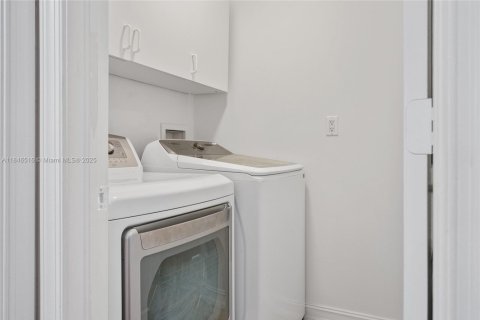 Villa ou maison à vendre à Aventura, Floride: 4 chambres, 219.34 m2 № 1845849 - photo 22