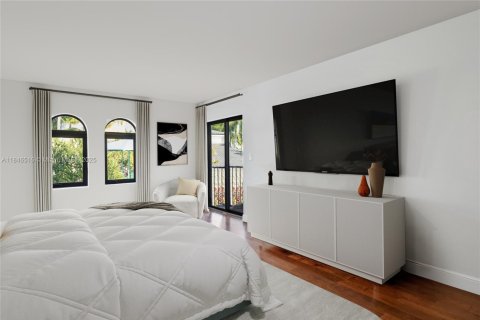 Villa ou maison à vendre à Aventura, Floride: 4 chambres, 219.34 m2 № 1845849 - photo 13