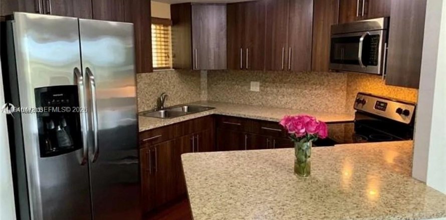 Condo in Doral, Florida, 1 bedroom  № 2002783