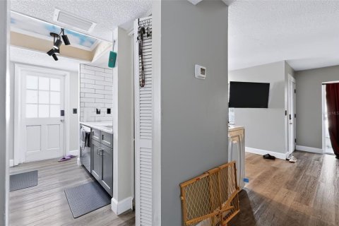 Immobilier commercial à vendre à Largo, Floride: 4 chambres, 190.73 m2 № 2419713 - photo 12