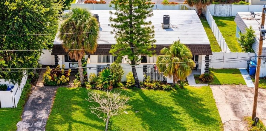 Immobilier commercial à Largo, Floride 4 chambres, 190.73 m2 № 2419713