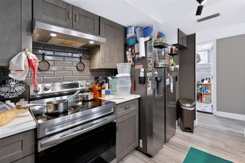Immobilier commercial à vendre à Largo, Floride: 4 chambres, 190.73 m2 № 2419713 - photo 25